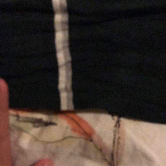 Destined crop top size large - Picture 3 of 3